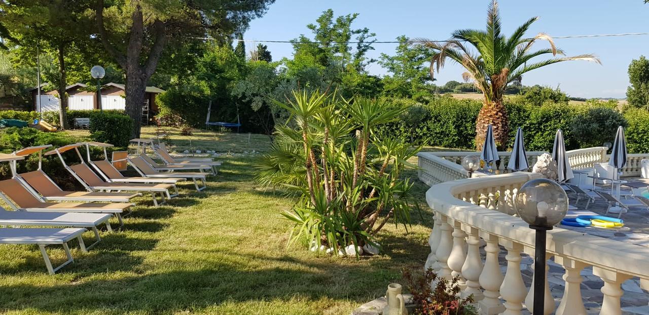 Country House Resort Villa Giardino Degli Eventi Fano Exteriör bild